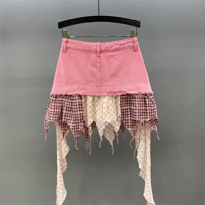 Mode irrégulière Plaid Patchwork Denim jupes pour les femmes enveloppé hanche Niche conception Mini jupe femme à la mode nouveau