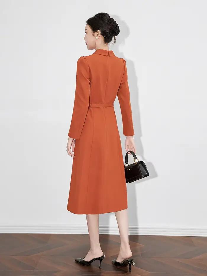 Robe longue à col rabattu pour femme avec ceinture à boutonnage simple