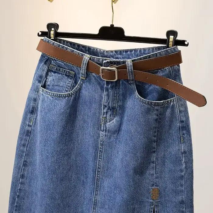 Soldes Exceptionnelles : Jupe en Jean Brodé Taille Haute pour Femme