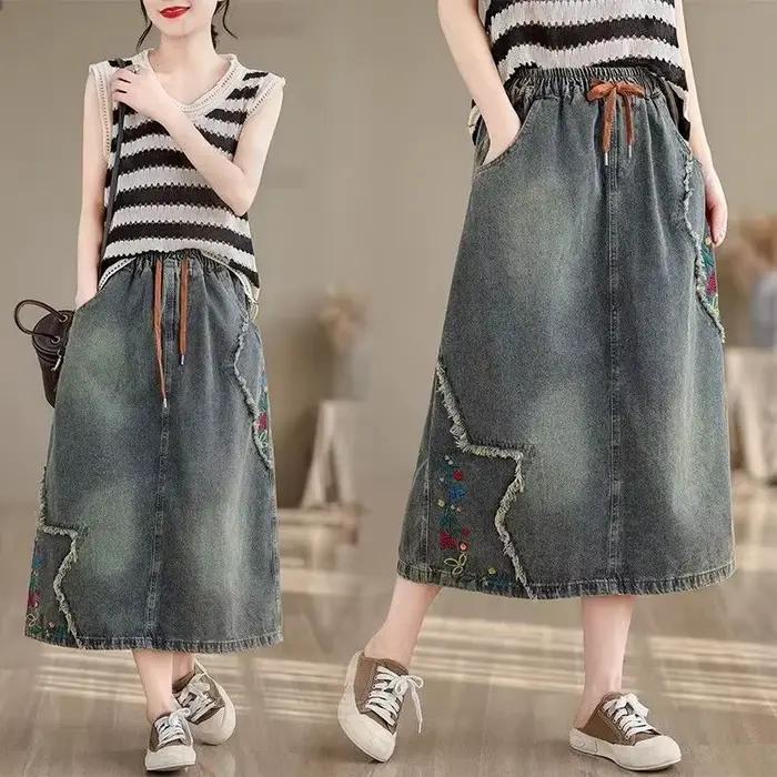 Jupe longue en jean brodée taille haute pour femme