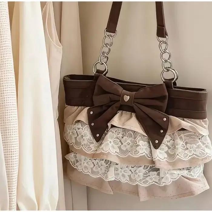 Jupe plissée tendance avec nœuds décoratifs sur le bas