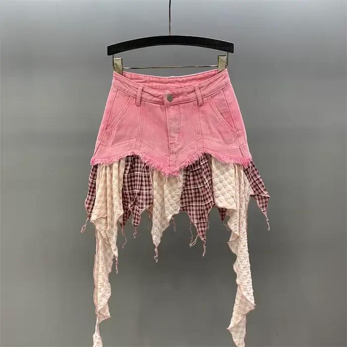 Mode irrégulière Plaid Patchwork Denim jupes pour les femmes enveloppé hanche Niche conception Mini jupe femme à la mode nouveau