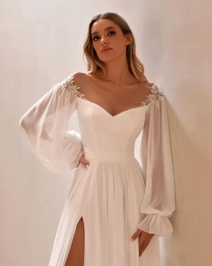 Robes de mariée personnalisées élégantes et simples à fente, manches longues, style bohème plage, robes de mariée coupe trapèze avec appliques en dentelle