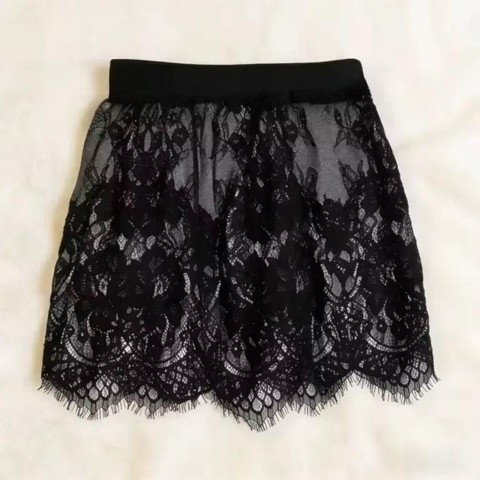 Mini-jupe sexy transparente en dentelle et résille