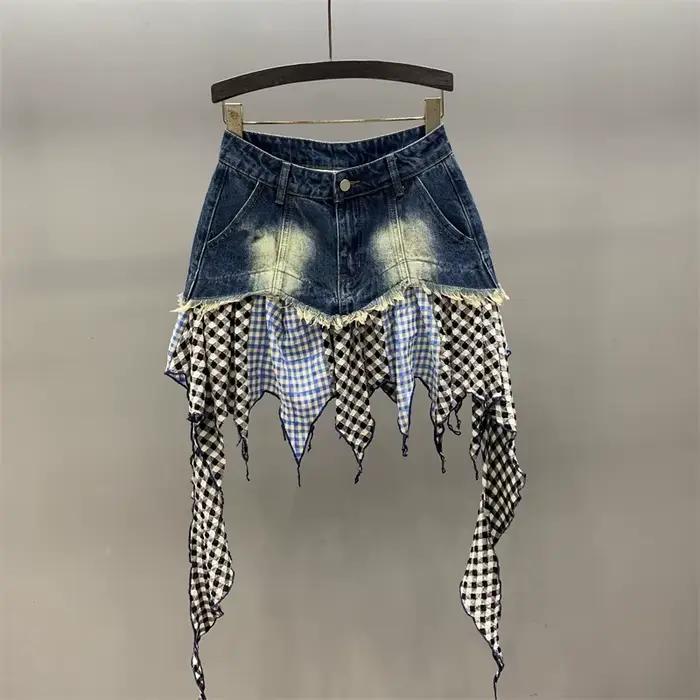 Mode irrégulière Plaid Patchwork Denim jupes pour les femmes enveloppé hanche Niche conception Mini jupe femme à la mode nouveau
