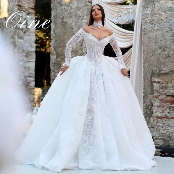 Robes de mariée de luxe Oine en dentelle plissée