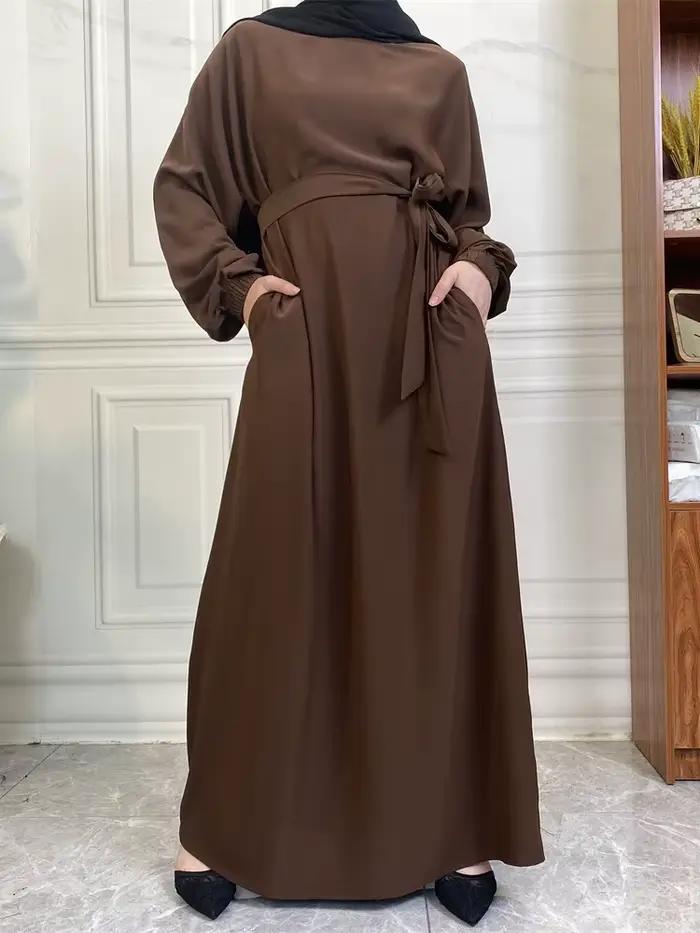 Robe musulmane à manches longues Abaya Style Simple vêtements pour femmes couleur unie Golfe Abayas
