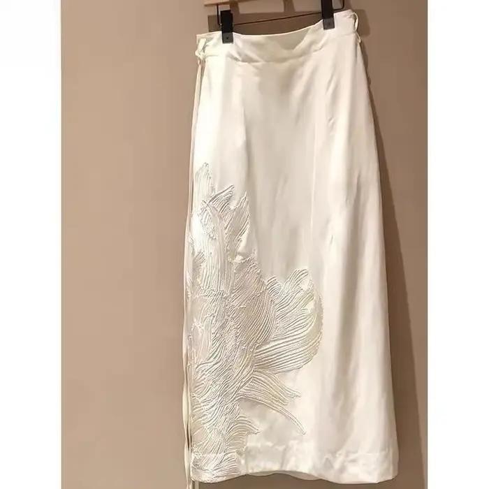 Printemps automne 2025 la nouvelle jupe haut de gamme de style chinois pour femmes belle jupe pendentif taille haute femme