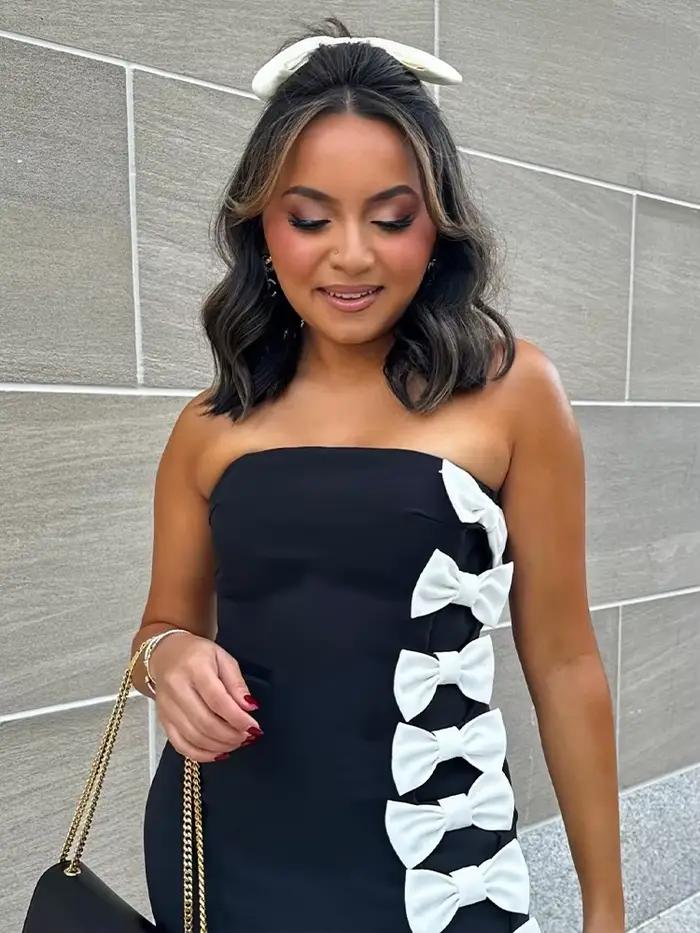 Robes de soirée chics noires sans bretelles avec détail de nœud blanc – Robe