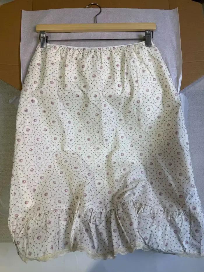 Nouvelle jupe midi florale violette pour femme