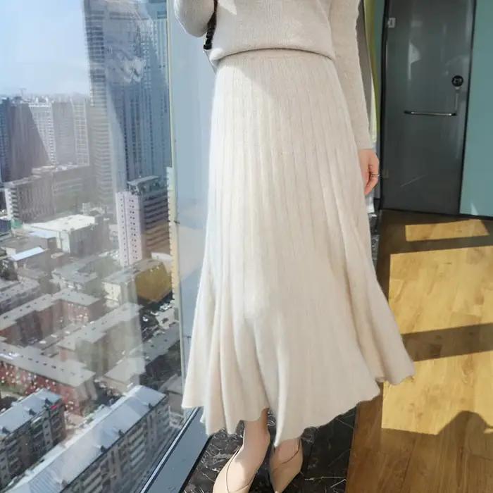 Jupe plissée taille longue en cachemire de vison pour femme