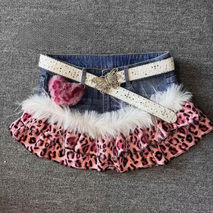 Mini-jupe en jean vintage à imprimé léopard rose
