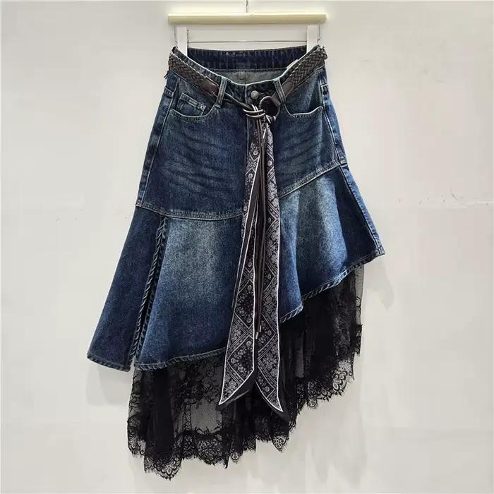 Jupe en jean asymétrique patchwork avec dentelle vintage pour femmes tailles hautes sorties nocturnes mode printemps été 2026