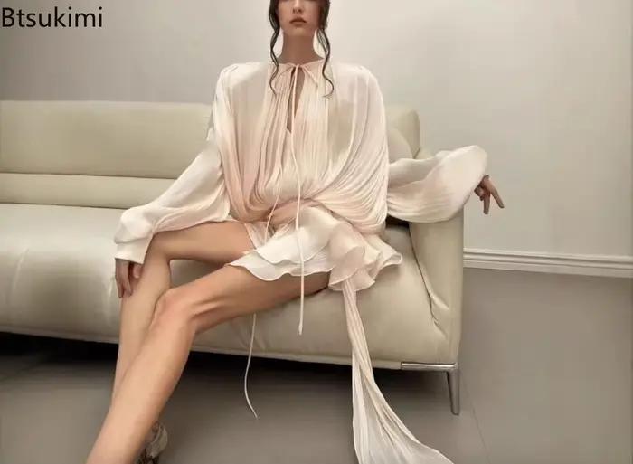 Mini robe à volants pour femmes, col en V, manches longues bouffantes, épissée, à lacets, douce avec Short, mode d'été, robe courte plissée