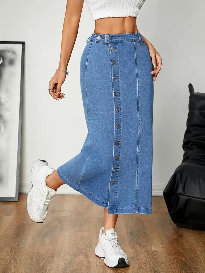 Jupe en jean droite pour femme avec détails boutonnés