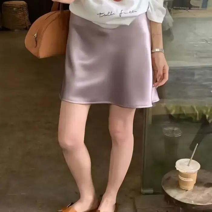 Nouvelle jupe mini élégante en satin pour femme