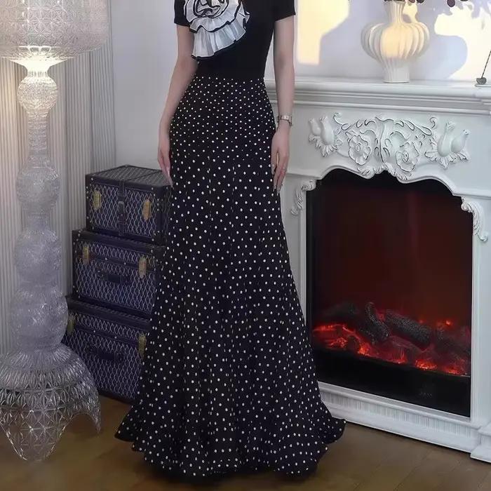 Jupe noire à pois pour femme élégante coupe trapèze effet amincissant sortie nocturne polyester printemps été