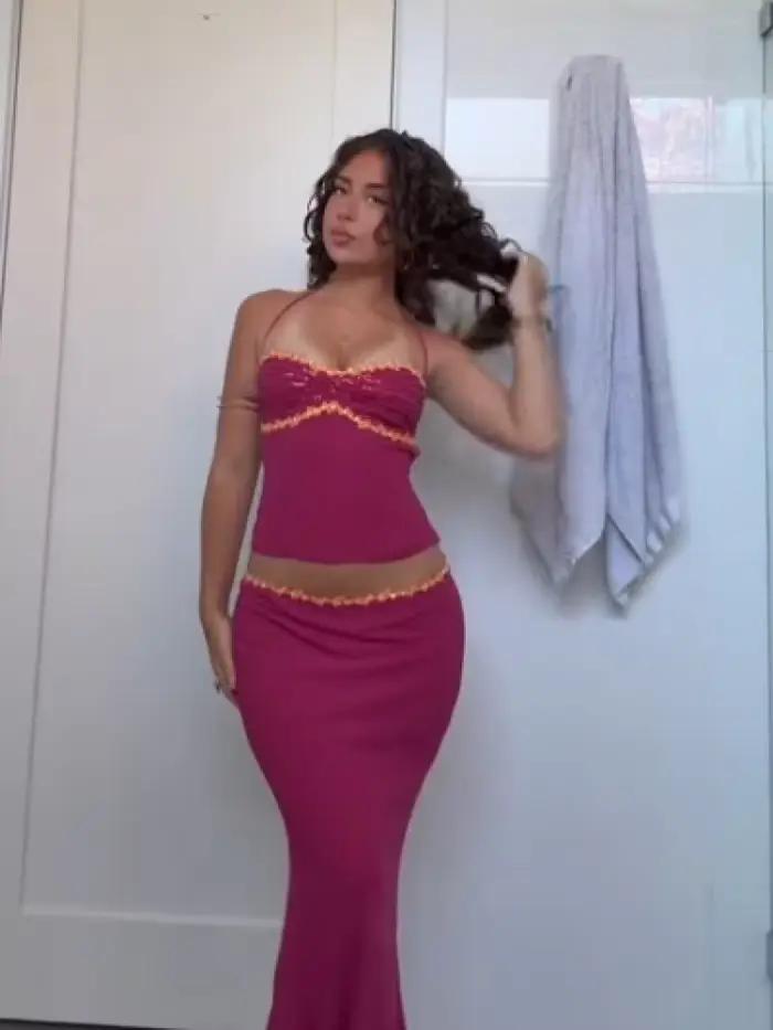 Nouvel ensemble jupe sirène et crop top licou pour événements festifs 2026 – Élégant