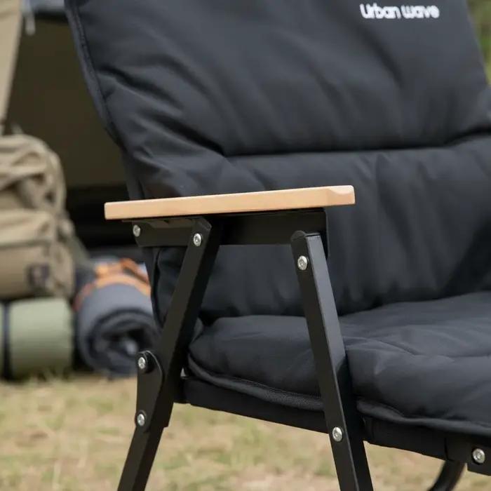 Chaise longue pliante portable pour le camping, mobilier d'extérieur facile à transporter, structure robuste pour le camping et les marchés.