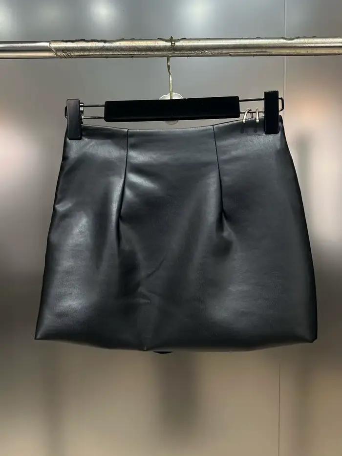DEAT Mini-jupe tendance pour femme en similicuir PU à ceintures multiples