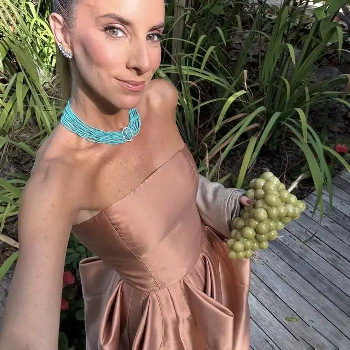 Robes de bal marron tendance, robes de demoiselle d'honneur sans bretelles à basse ample, robes de cérémonie en satin sur mesure pour invitées de mariage