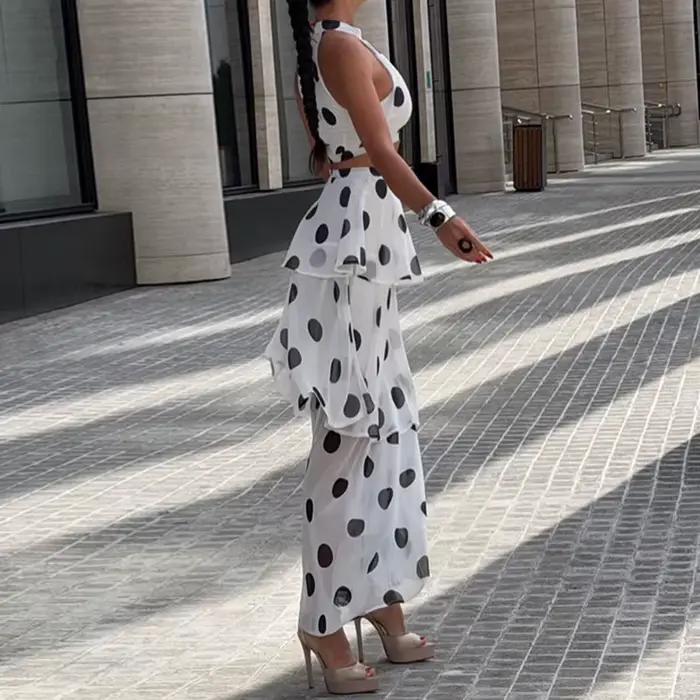 Ensemble jupe et haut à imprimé pois pour les fêtes