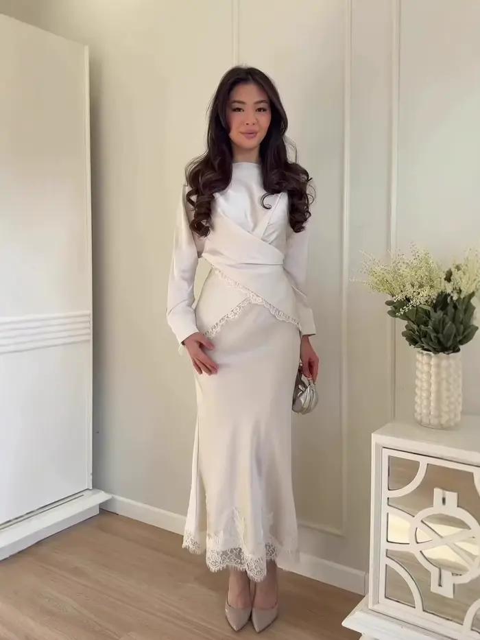 Ensemble 2 pièces jupe et chemise en dentelle