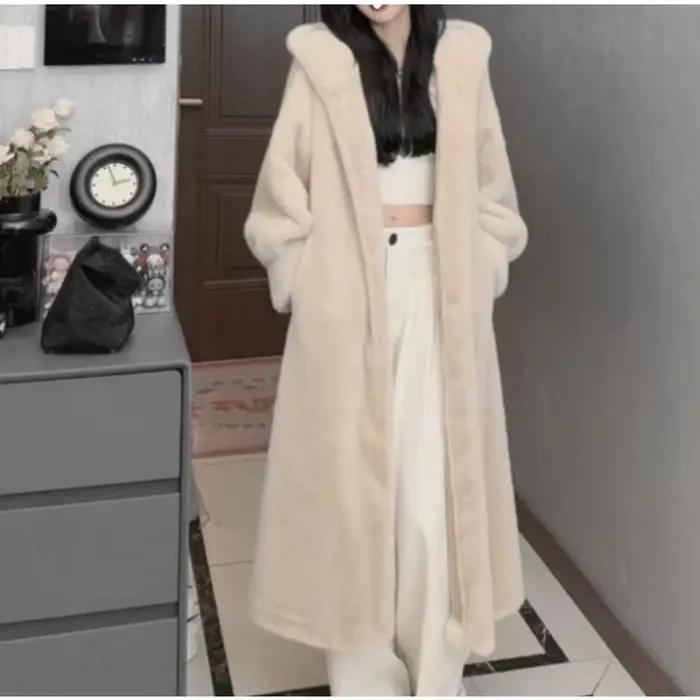 Manteau de fourrure long et épais à capuche doublé de fourrure pour femmes, manteau de fourrure du nouvel an rouge Ankor pour femmes, manteau de fourrure de nouveau Style pour femmes