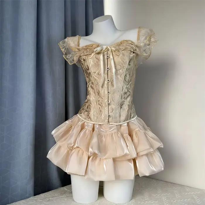 Jupe courte décontractée en satin doux à taille élastique pour femme, jupe d'été chic blanche à volants superposés, jupe de princesse élégante et tendance pour femme occassions spéciales