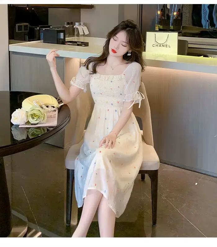 Robe florale en mousseline de soie pour femmes, nouveau petit tempérament français, taille haut de gamme et amincissante, été 2025