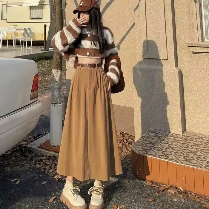 Jupe courte trapèze rétro en velours côtelé pour femme