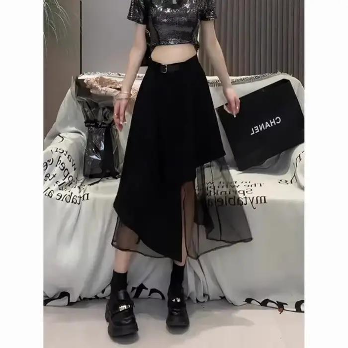 Jupe mi-longue élégante à taille haute et design asymétrique pour femme