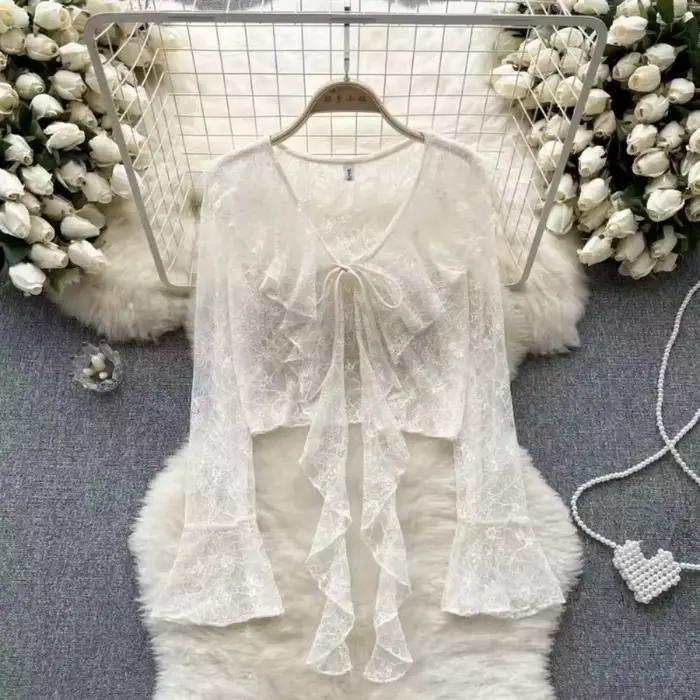 Cardigan court en dentelle pour femmes avec volants et cravate sur le devant style sexy et club été junior ajustement mince composition polyester motifs floraux manche évasée occaions estivales sorties entre amies