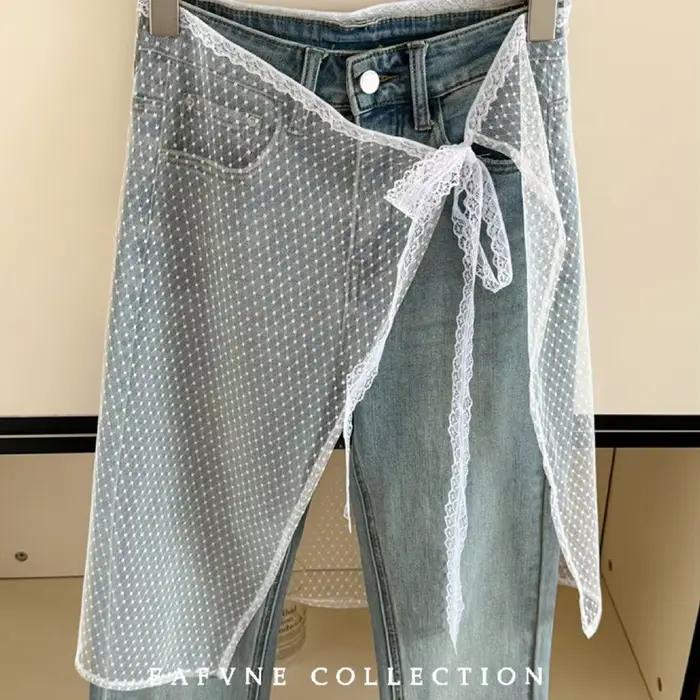 Jupe en dentelle pour femme style Y2K motif floral en maille à nouer superposée avec empiècements latéraux à nouer style skater pour superposer sur un jean
