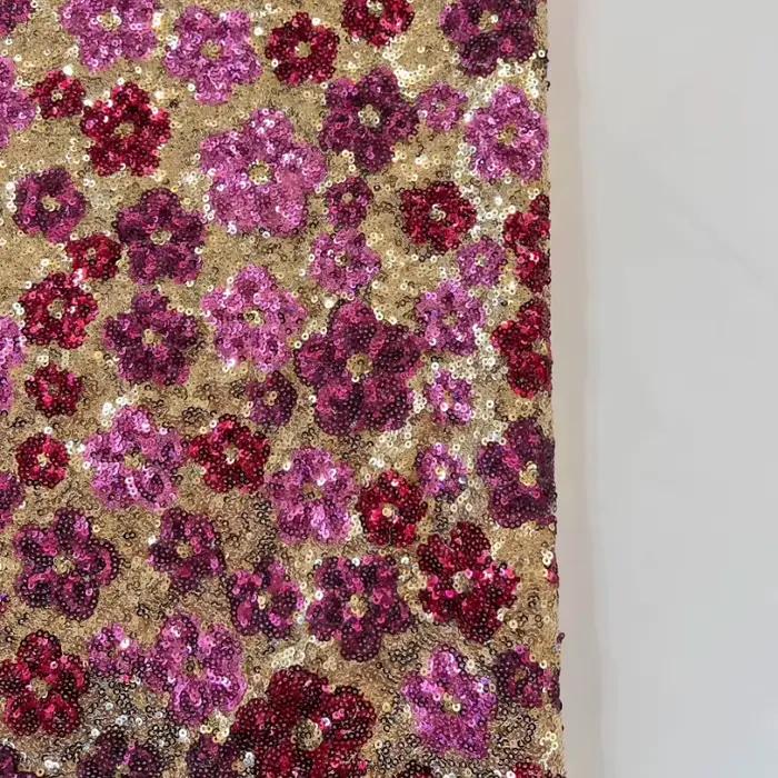 Tissu en maille brodé de perles motif fleur de prunier pour la confection de jupes