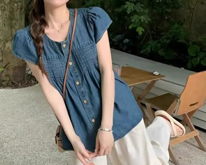 Chemise en jean pour femme, nouvelle collection été 2026, col rond, fine, ample, décontractée, polyvalente, plissée, à manches courtes