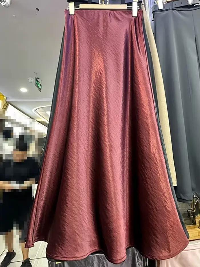 Jupe longue trapèze élégante en satin acétique violet pour femme