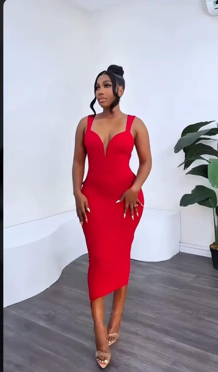 Robes de cocktail rouges élégantes, longueur mi-mollet, col transparent, robe de soirée avec volants et nœud au dos, robes de soirée personnalisées de haute qualité