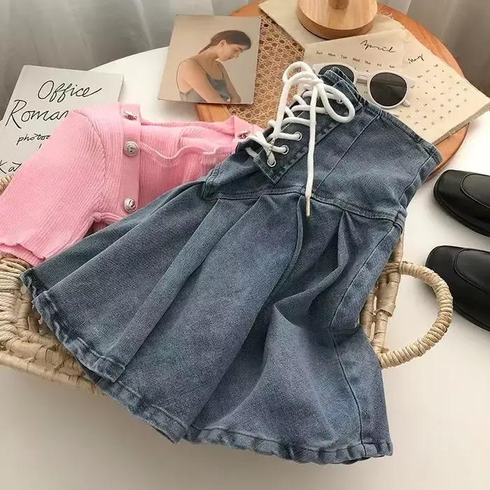 Nouvelle jupe plissée en jean pour filles, collection Printemps-Automne, jupe-short pour enfants, bas de tenue tendance pour enfants, taille extensible avec laçage, 3-14 ans