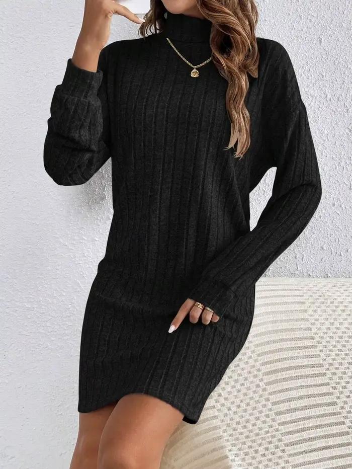 Essentiel pour l'automne et l'hiver! Jupe slim en tricot à col haut avec une conception de rainure qui améliore la texture