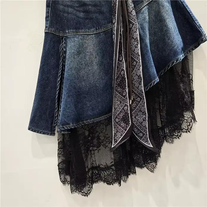 Jupe en jean asymétrique patchwork avec dentelle vintage pour femmes tailles hautes sorties nocturnes mode printemps été 2026