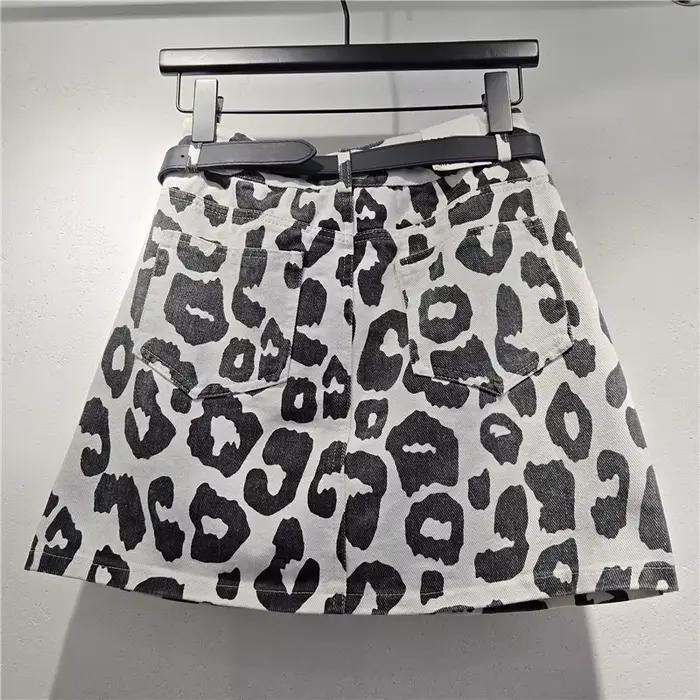 Jupe courte en jean imprimé léopard pour femmes, style décontracté américain, rétro, taille haute, coupe trapèze, mini-jupe