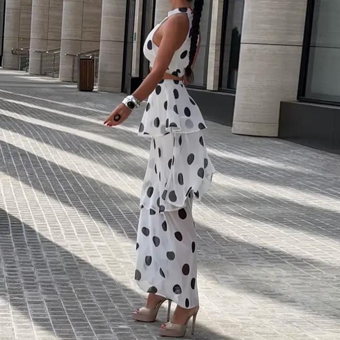 Ensemble jupe et haut à imprimé pois pour les fêtes