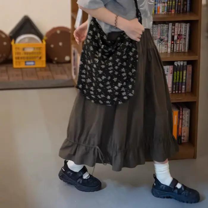 Jupe noire plissée à volants, Style fille Mori japonais, Vintage, Simple, douce Kawaii, ligne a, taille élastique, marron, longue pour femmes