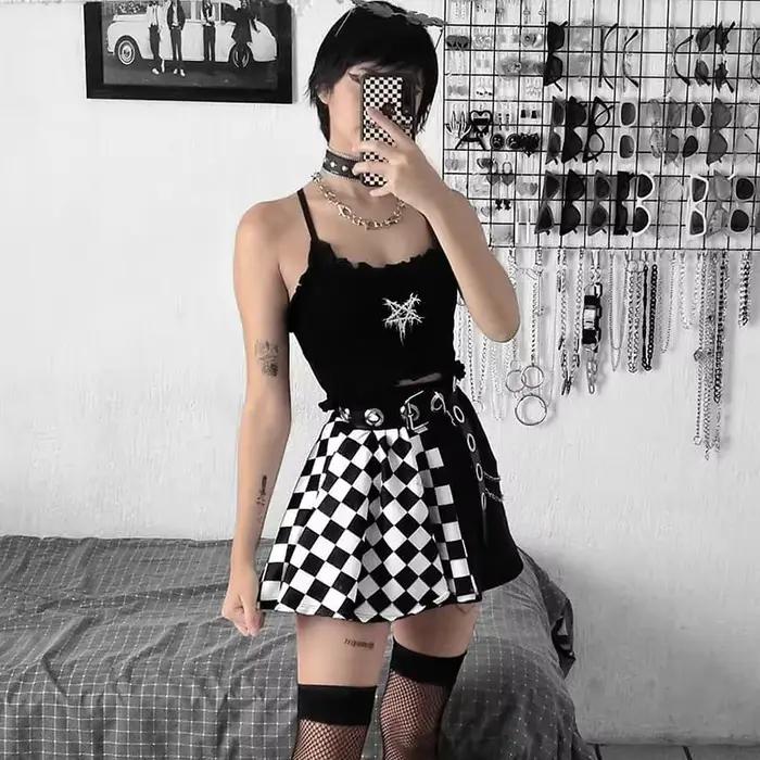 Jupe gothique CORLVON à carreaux, taille haute, mini, pour fille, style Harajuku Y2K, élégante et audacieuse, pour sorties et journées détendues