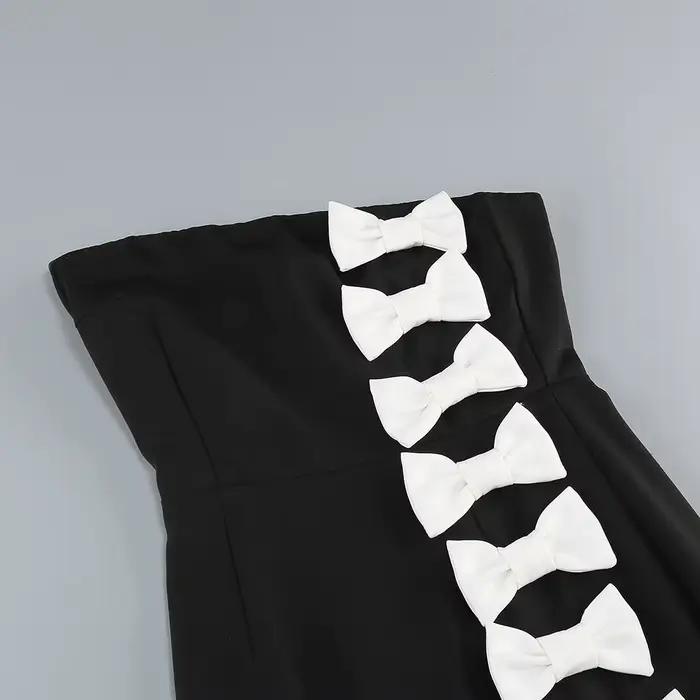 Robes de soirée chics noires sans bretelles avec détail de nœud blanc – Robe