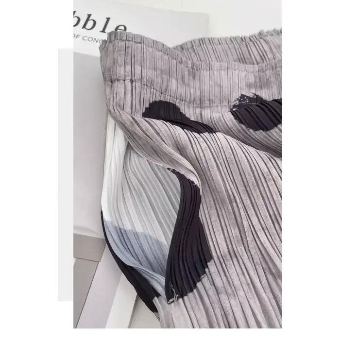 Miyake – demi-jupe plissée noire à pois pour femmes