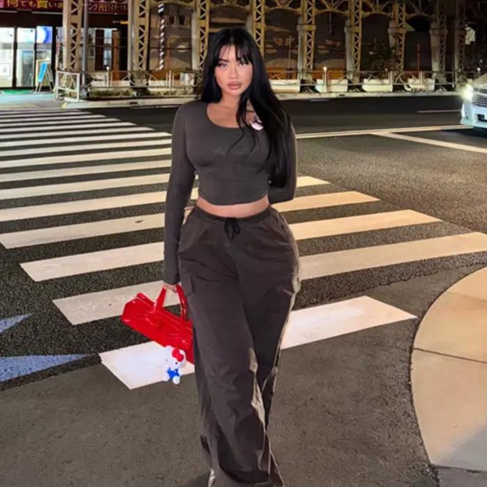 Kylie-Jupe taille invisible minimaliste sur le genou