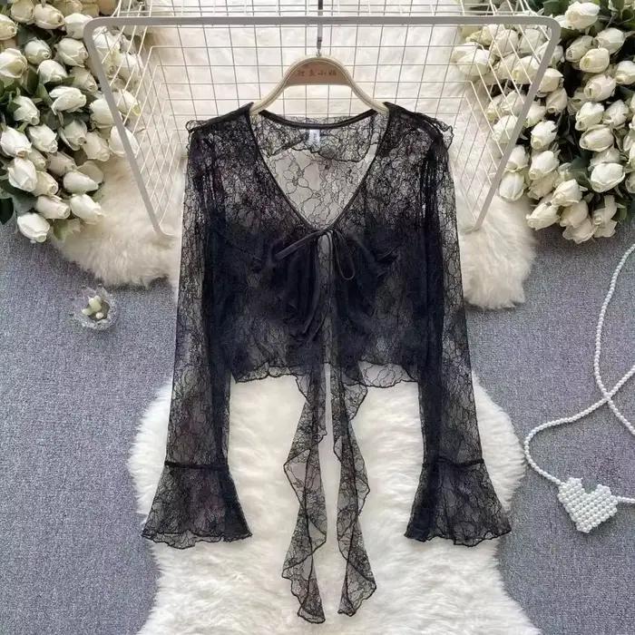 Cardigan court en dentelle pour femmes avec volants et cravate sur le devant style sexy et club été junior ajustement mince composition polyester motifs floraux manche évasée occaions estivales sorties entre amies