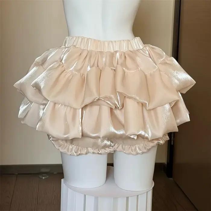 Jupe courte décontractée en satin doux à taille élastique pour femme, jupe d'été chic blanche à volants superposés, jupe de princesse élégante et tendance pour femme occassions spéciales